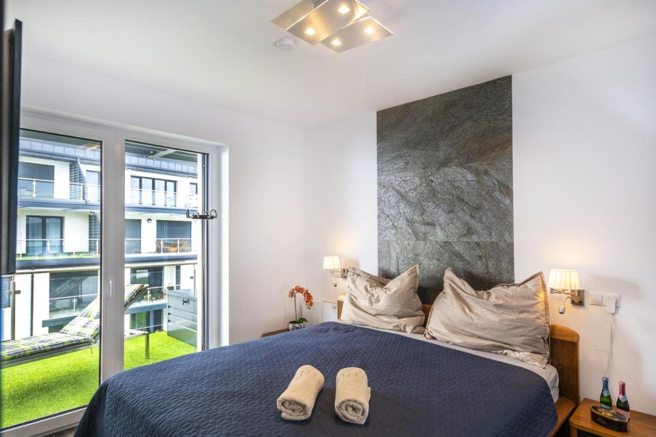 Sybill Apartment *